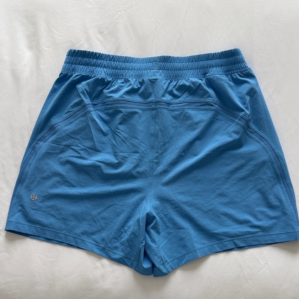 Men’s lululemon pace breaker 5” LL size M